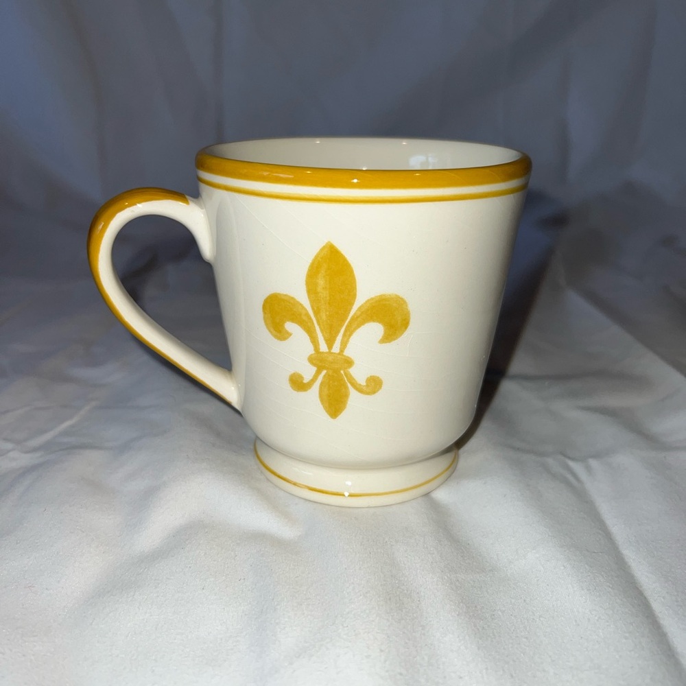 Williams Sonoma Fleur De Lis Yellow and Cream‎ Ceramic Mug Coffee Tea,